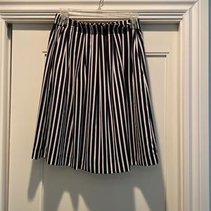 Pleated navy and white strip jcrew skirt